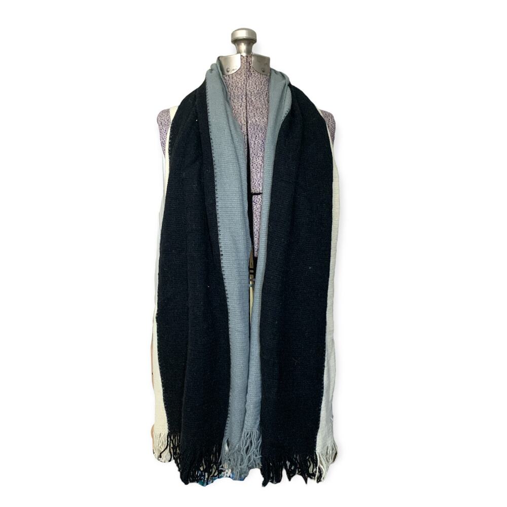 DONNI Color Block Fringe Knit Scarf One Size Gray Black Acrylic Lightweight Soft